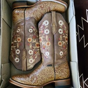 Gently used floral cowgirl boots